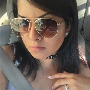 Meet your Posher, Farzana